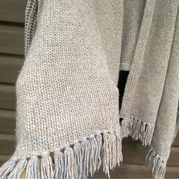 Victoria Secret Fringe Drapey Chunky Cable Knit Cardigan - Picture 2 of 6